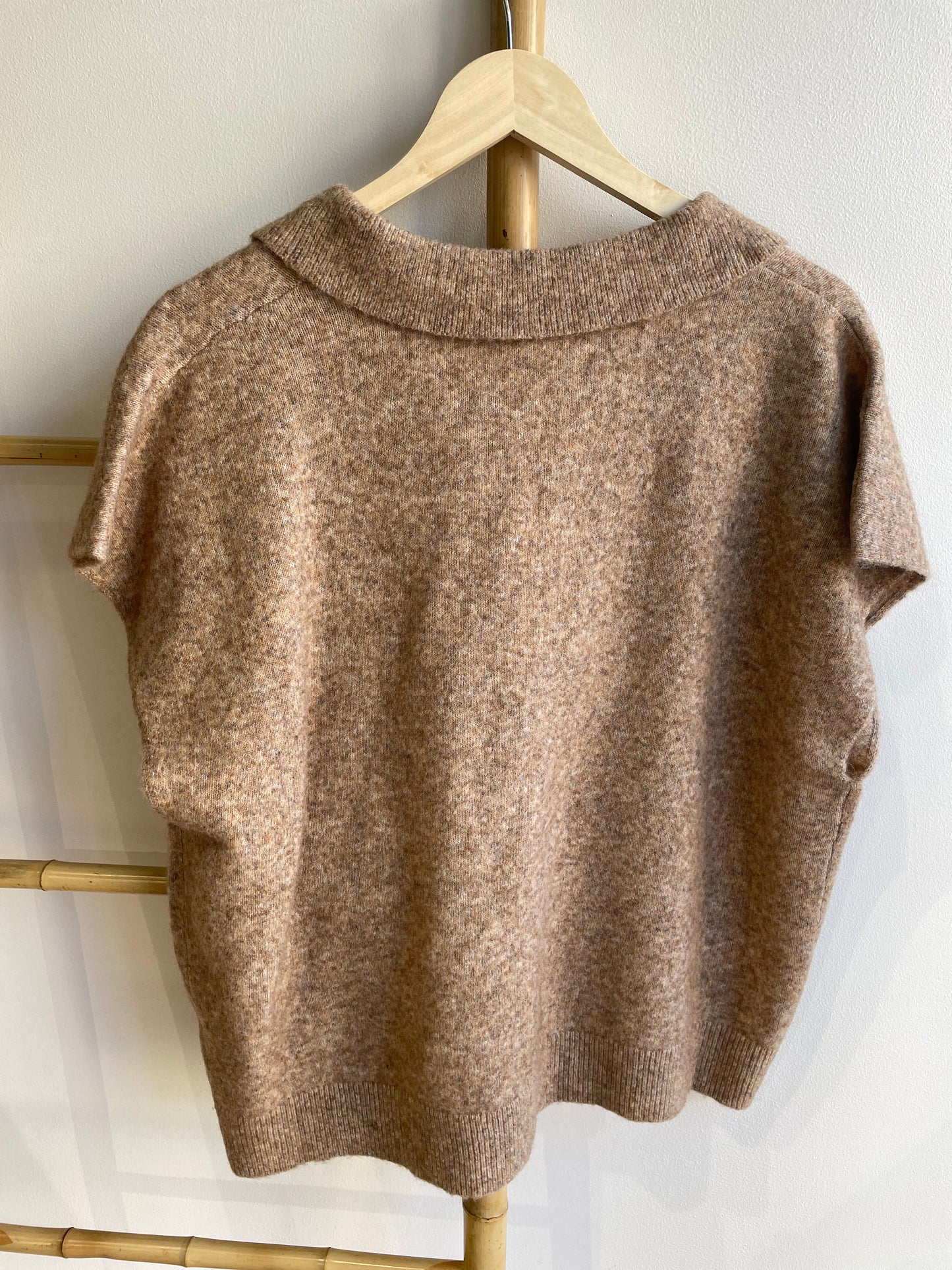 Pull sans manches col polo