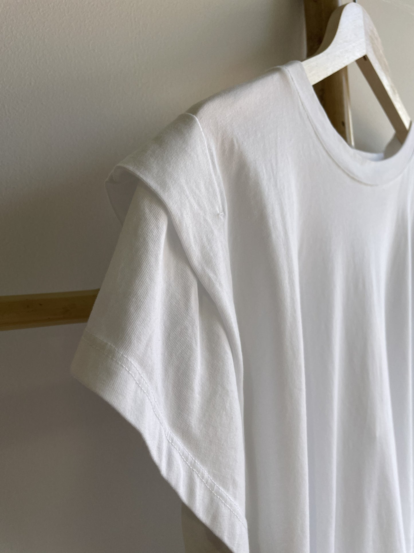 T-shirt effet épaulettes