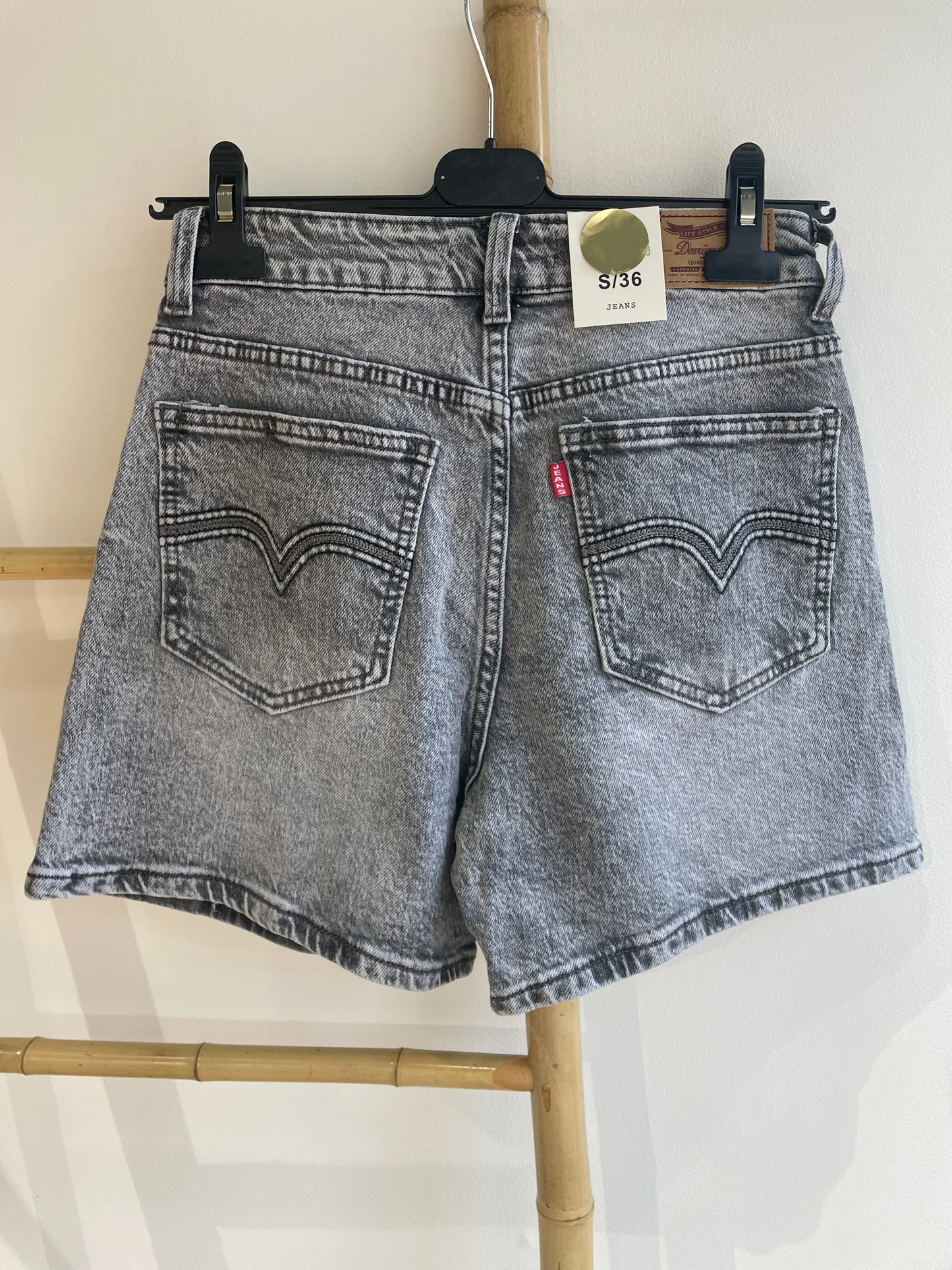Short en jean gris délavé