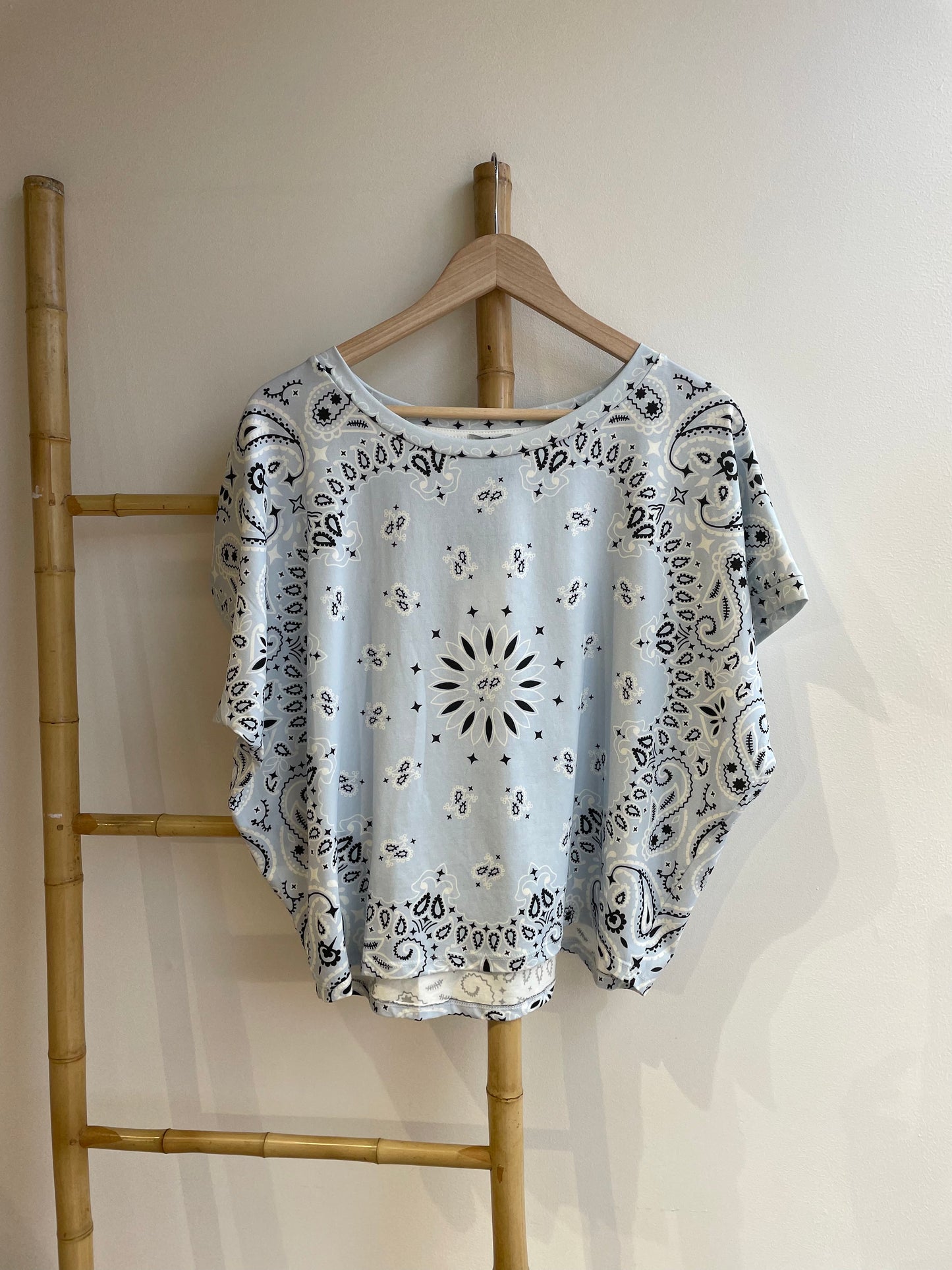 Top imprimé bandana